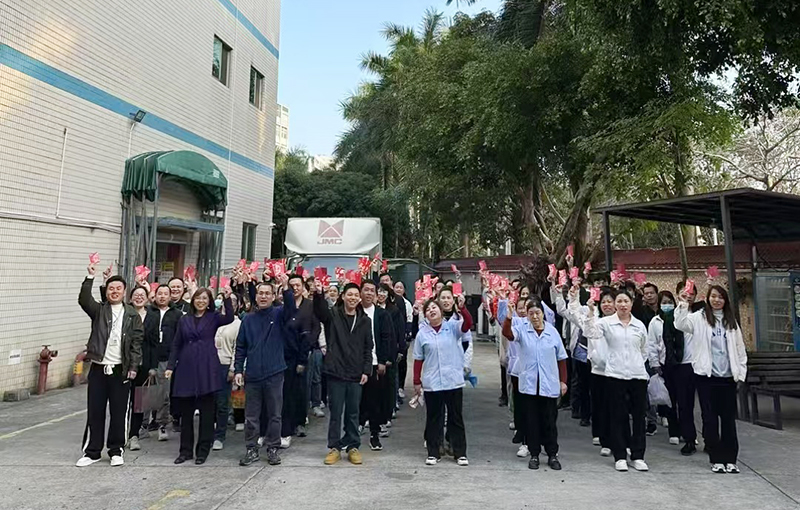 春節的喜慶氣氛仍未消散，新的征程已然拉開序幕。雅香麗今日正式開工啦?。? width=